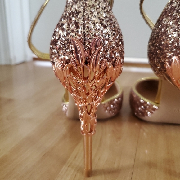 Big Tree Gold Glitter Medium Heel Shoes with Ankle Strap. NWOT. #68 - Picture 5 of 8